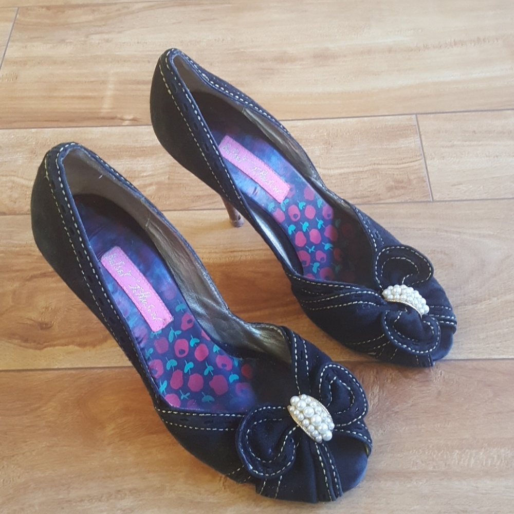 Betsey Johnson black suede heels Sz 6 1/2M (#s19)